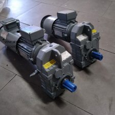 F87平行軸減速機(jī)在沖壓設(shè)