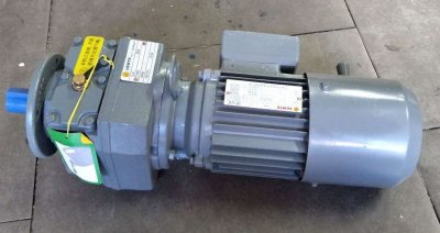 RF87 斜齒輪減速電機在環(huán)保設(shè)備中的應用與保障