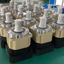 如何為凈水設備選擇合適的行星減速機