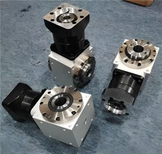 精密行星減速機(jī)運(yùn)轉(zhuǎn)中噪音大發(fā)熱快的解決辦法